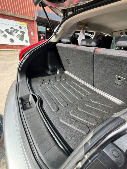 стелка за багажник Nissan Juke