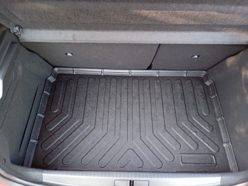стелка за багажник Peugeot 208