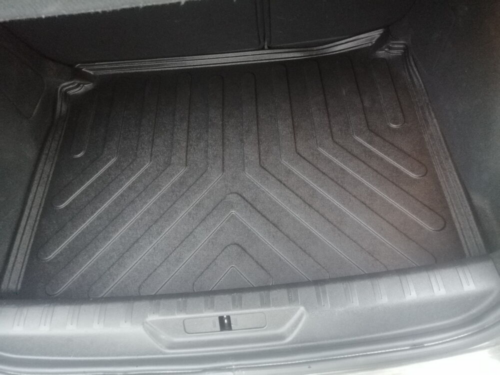 стелка за багажник Peugeot 308
