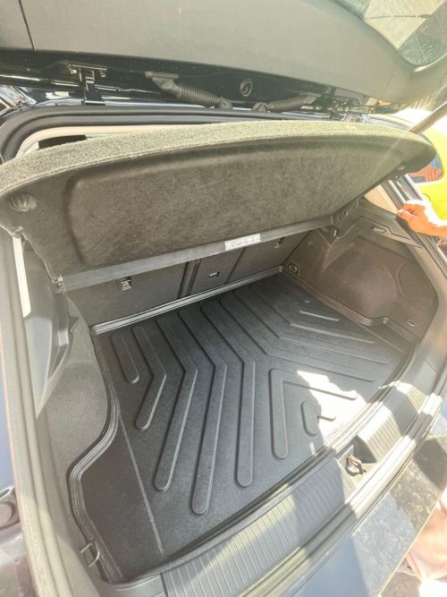 стелка за багажник VW T-Roc