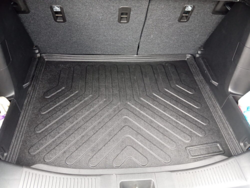 стелка за багажник Suzuki S-Cross